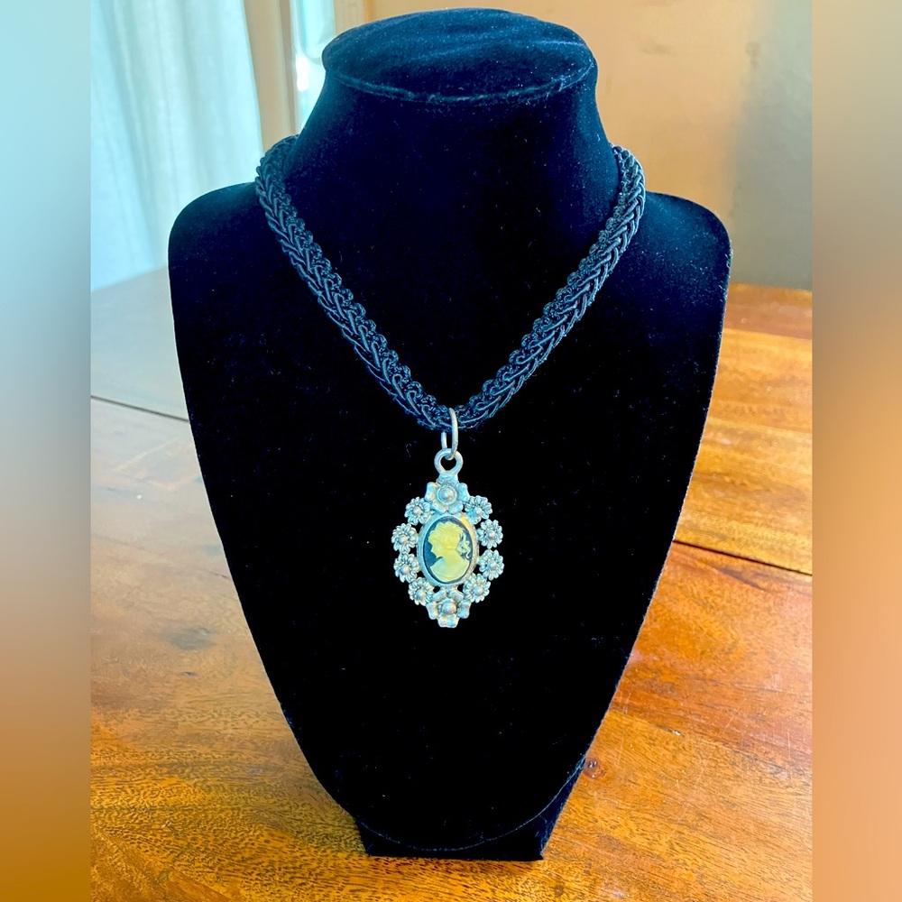 Choker Length Necklace with Cameo